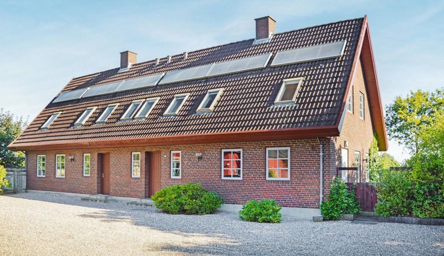 Beautiful home in Ansager with WiFi