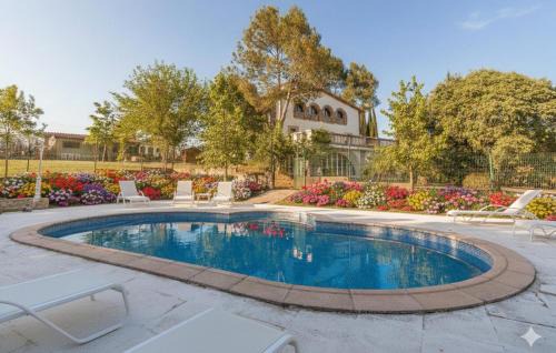 Beautiful Home In Arguelaguer