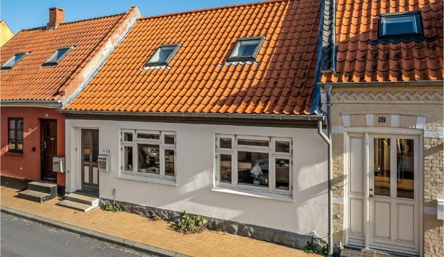 Beautiful Home In Assens With Wifi