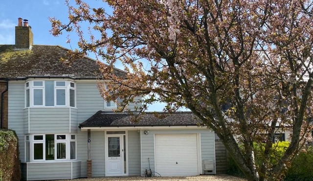 Beautiful home in Birdham, minutes to the beach