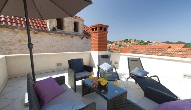 Beautiful home in Blato with WiFi