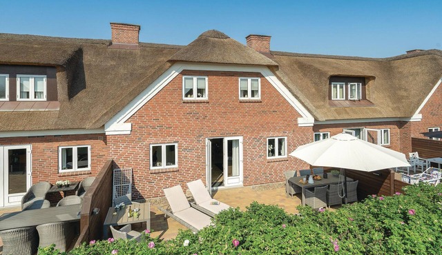 Beautiful home in Blåvand with sauna