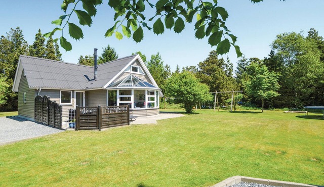 Beautiful home in Blåvand with sauna