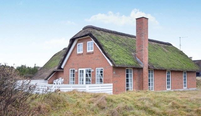 Beautiful home in Blåvand with sauna