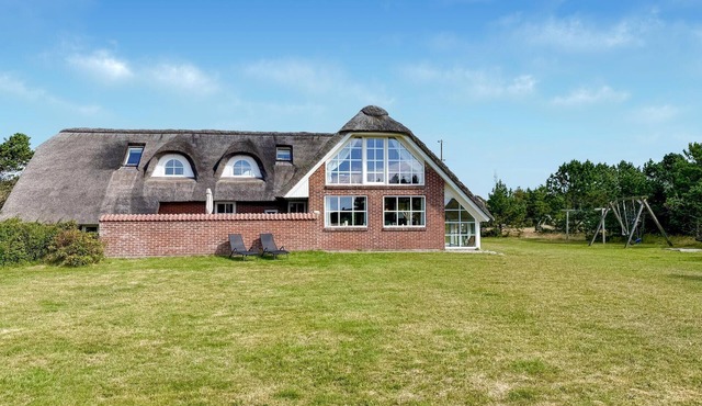 Beautiful home in Blåvand with sauna