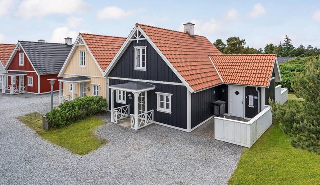 Beautiful home in Blåvand with sauna