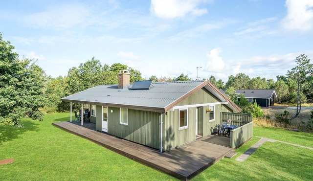 Beautiful home in Blåvand with kitchen