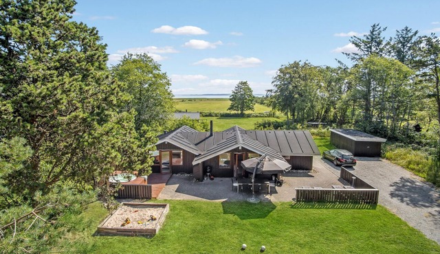 Beautiful home in Blåvand with kitchen