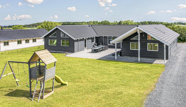 Beautiful home in Bogense with sauna