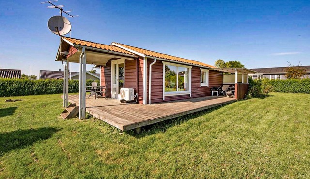 Beautiful home in Bogense with WiFi