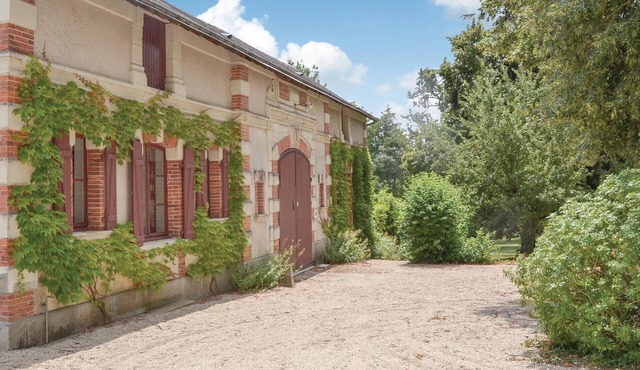 Beautiful home in Bouére