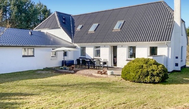 Beautiful home in Brovst with WiFi