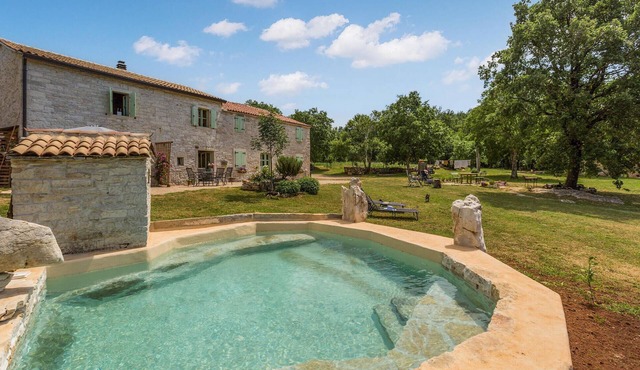 Beautiful home in Buje
