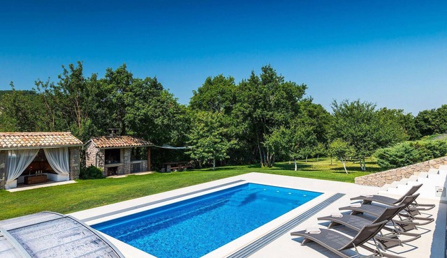Beautiful home in Buzet