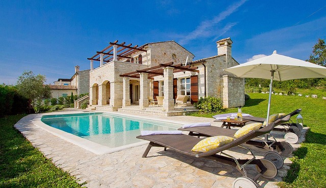 Beautiful home in Buzet