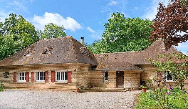 Beautiful home in Colombieres with WiFi