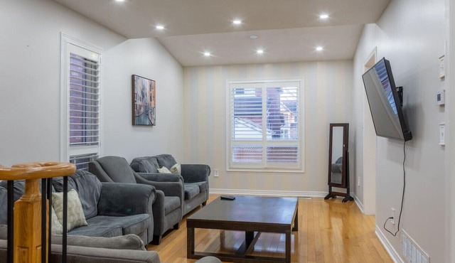 Beautiful Home in Central Local