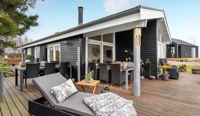 Beautiful home in Augustenborg