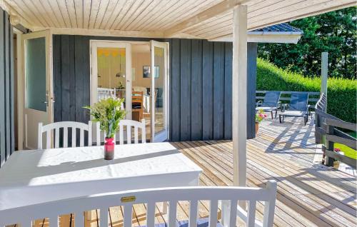 Beautiful Home In Bjert With Wifi