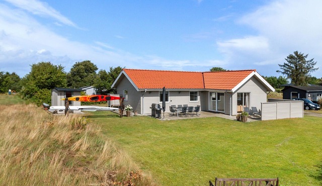 Beautiful home in Frederikshavn with WiFi