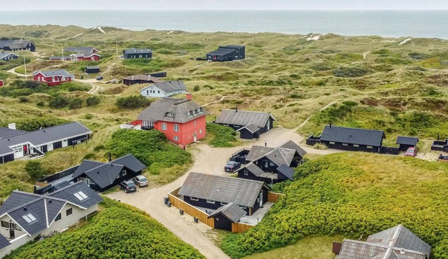 Beautiful home in Vejers Strand