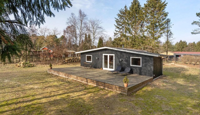 Beautiful home in Ebeltoft with kitchen