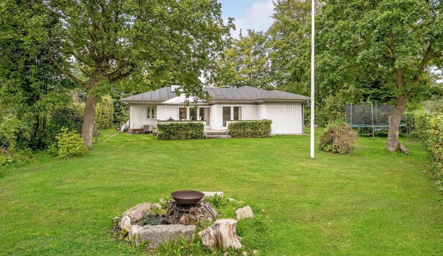 Beautiful home in Ebeltoft with kitchen