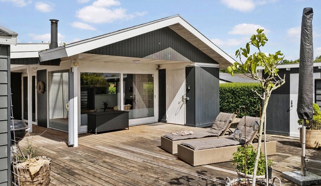 Beautiful home in Egernsund with WiFi