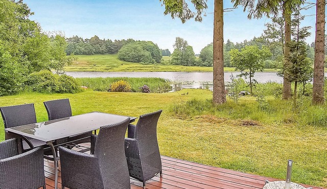 Beautiful home in Egtved with WiFi