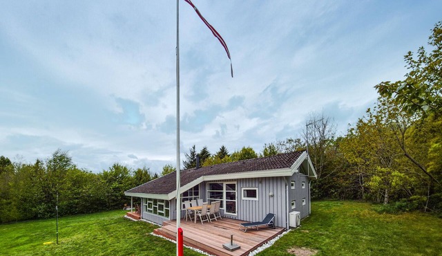 Beautiful home in Fjerritslev with WiFi