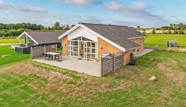 Beautiful home in Faaborg with sauna