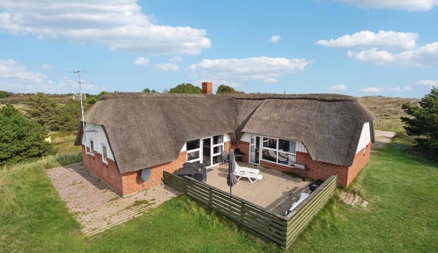 Beautiful home in Fanø with sauna