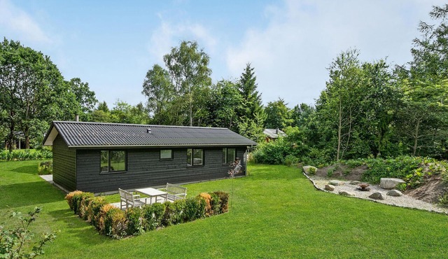 Beautiful home in Fårvang with sauna
