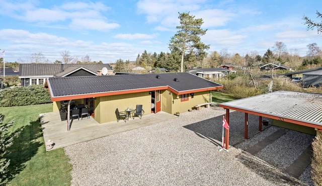 Beautiful home in Fårvang with sauna