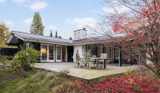 Beautiful home in Gilleleje with WiFi