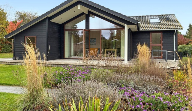 Beautiful home in Gilleleje with WiFi