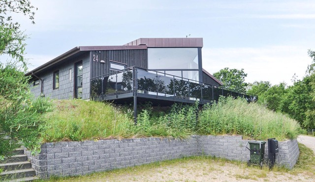 Beautiful home in Glesborg with kitchen