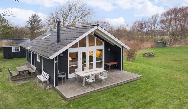 Beautiful home in Gørlev with WiFi