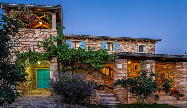 Beautiful home in Grandici
