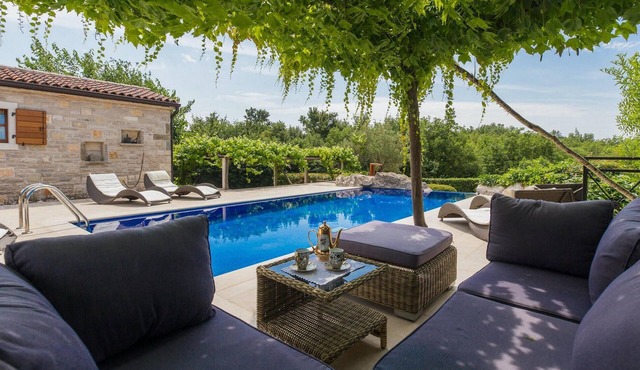 Beautiful home in Groznjan
