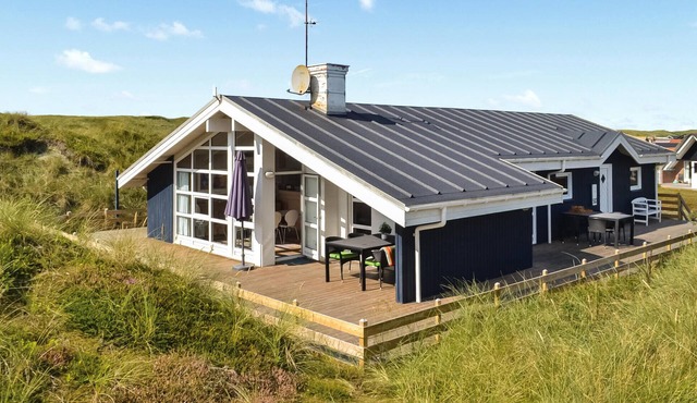 Beautiful home in Hvide Sande with sauna