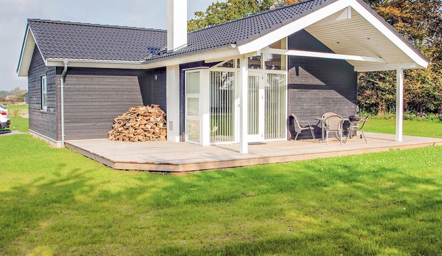 Beautiful home in Haderslev with WiFi