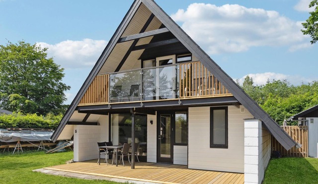 Beautiful home in Hadsund with kitchen