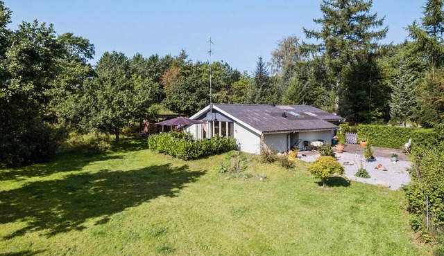 Beautiful home in Hadsund with WiFi