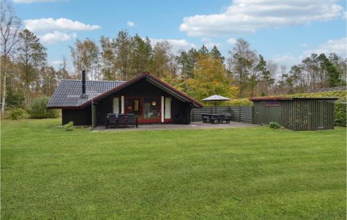 Beautiful Home In Hadsund With Kitchen