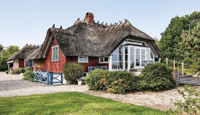 Beautiful home in Hejls with sauna