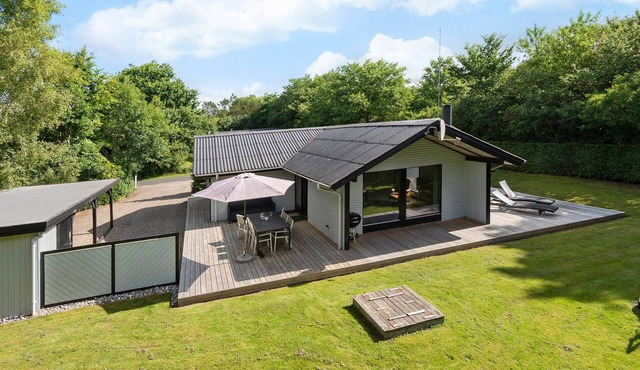 Beautiful home in Hemmet with sauna