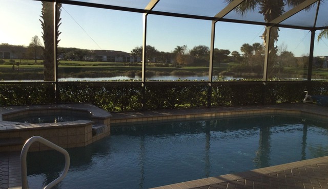 Beautiful Home in Heritage Bay Golf club