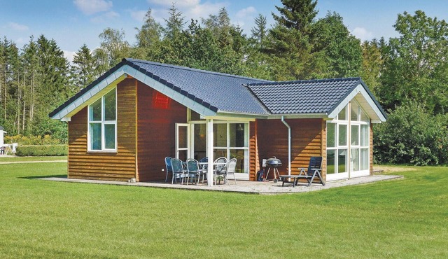 Beautiful home in Herning with kitchen