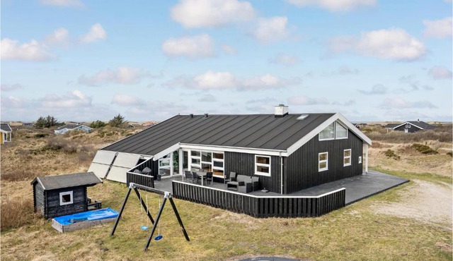 Beautiful Home In Hjørring With Sauna